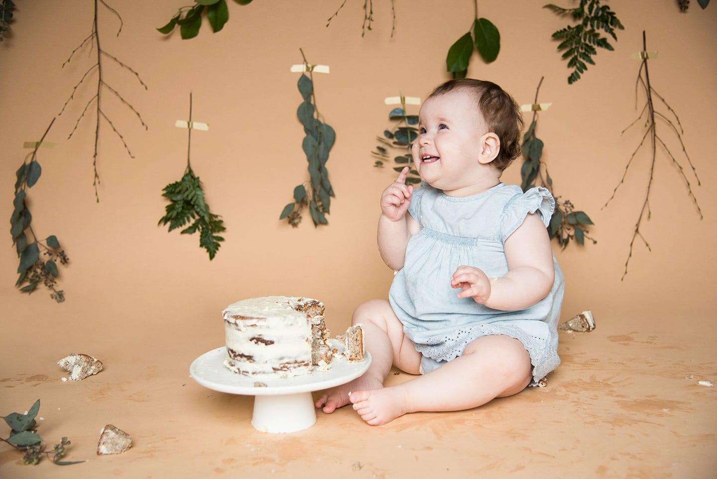 Bébé a 1 an : conseils de pro pour réussir son premier gâteau  d'anniversaire.